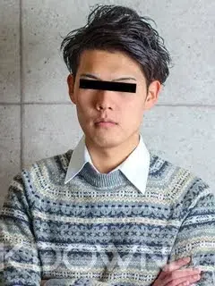 シャイな大学生/Shy college student
