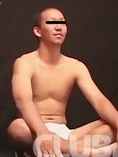 坊主青年/Short hair boy
