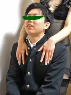 男子学生/Student