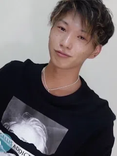 ールな表情の21歳/Cool look Guy