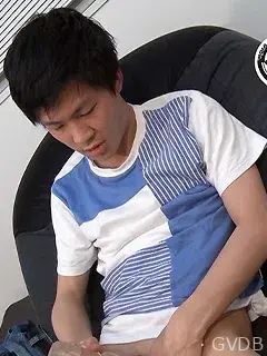 18歳素朴系スリム大学生/Slim Student