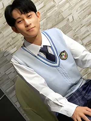 可愛い男子大学生/Cute Student