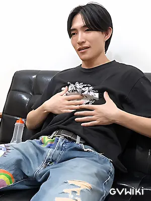 センターパートのノンケ大学生/Center Parting Hair Style Straight Student