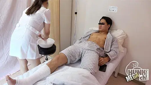 バキバキ筋肉の凜々しい男前、太陽(たいよう)くん21歳がケガで入院した時に看護師と生ハメしちゃった体験を再現!!興奮しきりの激ピストンで筋肉もチンコもカッチカチ!!【生ハメ】-2