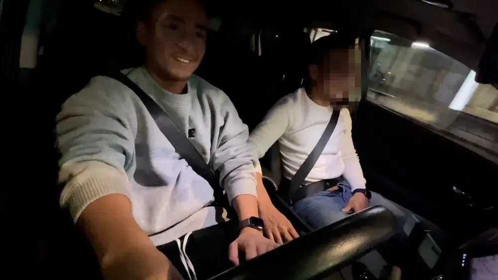 新人モデルを送迎中、エロスイッチが入った新人モデルが運転中のHIROYAを股間をいじり発展する!-1