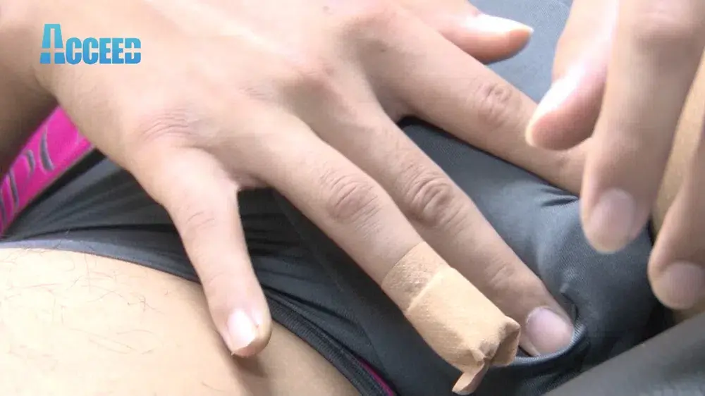 レスラーのようながっちり体型で亀頭がデカい好青年のオナニー!-5