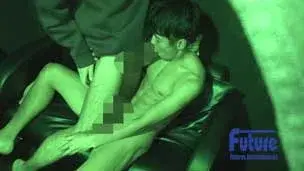 大人気!!あのイケメン男子をネットカフェへ連れ込みまさかの…声を押し殺し、極エロ大量発射!!-1