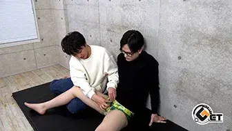 眼鏡姿の色白太マラノンケがHIDETOと相互フェラ&手コキ!-3