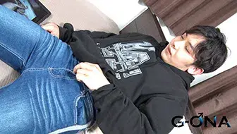 22歳のヤリチン巨根会社員がオナニーを見せてくれました!-4