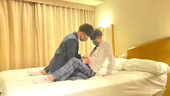ウケ初登場!!ブレザー姿の少年2人が生ハメセックス-2