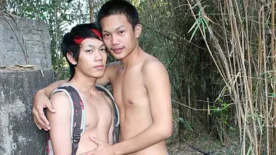 Barebacking The Backpacker-3