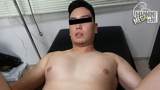 イケてるノンケの身体を隅々まで検査!!カルテNo.048輝樹(てるき)くん21歳!!ゲイモテ確実なガッチリラグビー髭男前の敏感な体を触診!!亀頭を責められ悶絶してしまう輝樹の診断結果は?!!-7
