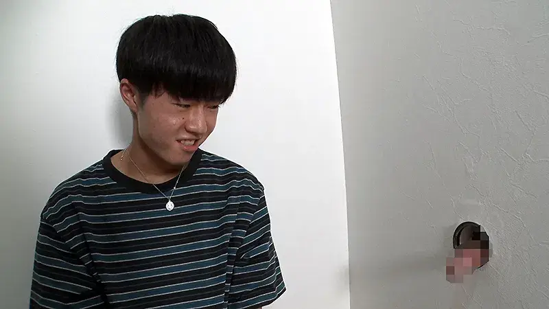 ザーメンを飲んでみたいというスリムな18歳がごっくん初体験★-2