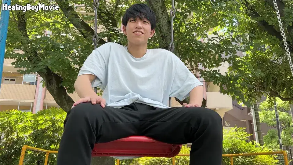 【初ドリ】18歳のスリ筋男子がカメラの前でMAX勃起!男の手と口で大量精子をぶちまける!-2