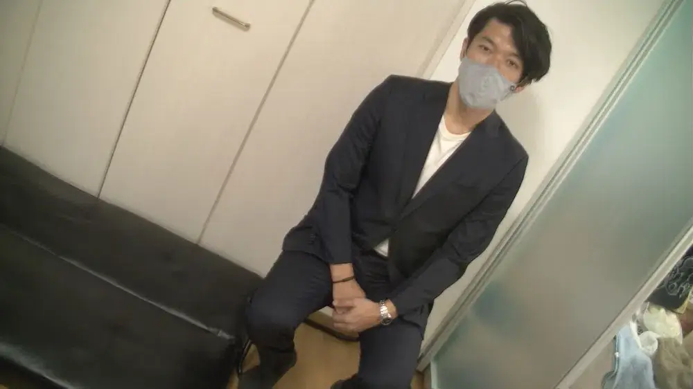 仕事合間に街頭ナンパ♪二児の子持ちの若パパがカメラ前でみせるリアル過ぎる赤裸々オナニー-1