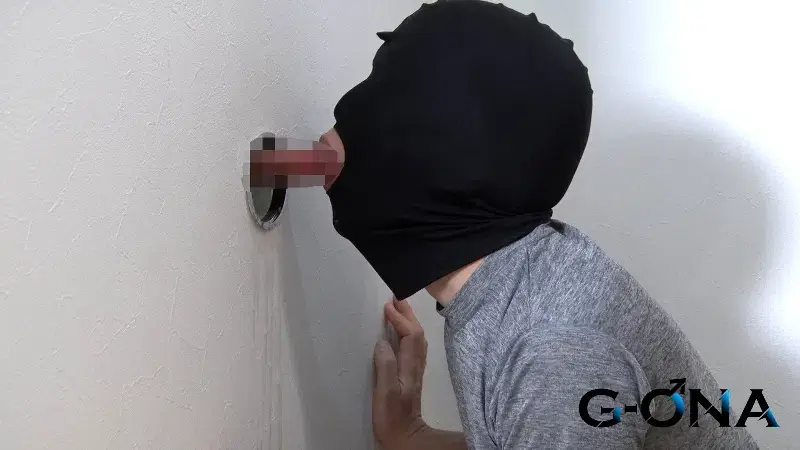 褐色ガッチリ大学生がGLORYHOLEにビンビンチンポ挿入♂-6