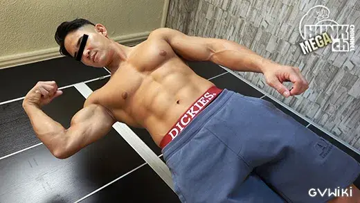 ノンケ限界不合格面接!!?!メガバルク筋肉の激男前超S級モデル、樹生(みきお)28歳がデカマラしゃぶられ激勃起!!アナルにオモチャぶっ込まれる!!-3