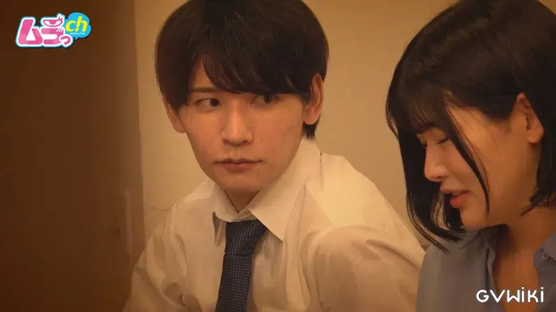 ニンゲン観察 同期男との浮気セックスで貧乳と浮気された自尊心を満たす、欲求不満すぎる爆乳女子-3