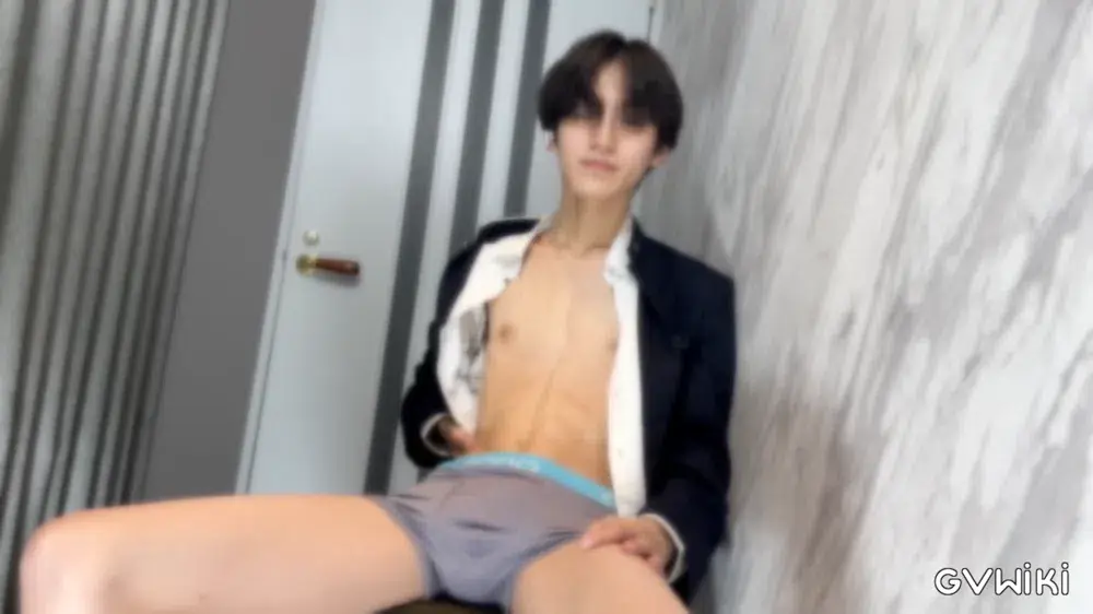４K　折尾君　学ラン姿で登場！！-5