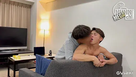 【インディーズ：HD高画質】〈Yuto,s Private Videos〉友達にイタズラしたら仕返しに生掘り!?部屋全体を使ってリバセックス-1
