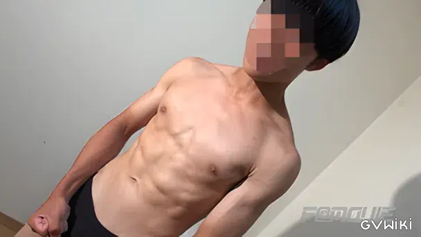 STAFF推薦作品！絶対的必見！THE FUTURE BOY!18才！スジ筋！イケメン！雄フェラに豹変モロ感！キス射精&オナニー射精計2発射精!!-1