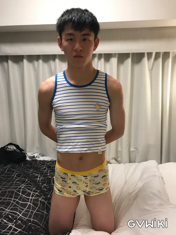 お買い得 20歳 美筋ボーイ ダッチワイフで疑似プレイ&透明貫通オナホ-5
