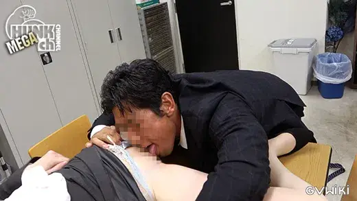 訳あって顔出しNGのラグビーバルクマッチョ邦生(くにお)くん33歳が、会社の部下の子とオフィスでヤっちゃった体験を再現!!【生ハメ】【目モザ】-3