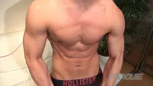 ≪最強男子≫本人との契約につき顔出しNG★男の中の男!!俳優並みの顔立ちをした体育会系イケメンが衝撃のデビュー!!-1