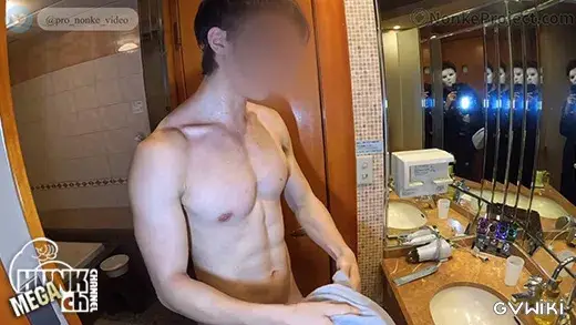 イケメン色白マッチョが目元マスクで生ハメ中出しセックスしちゃいます!-1