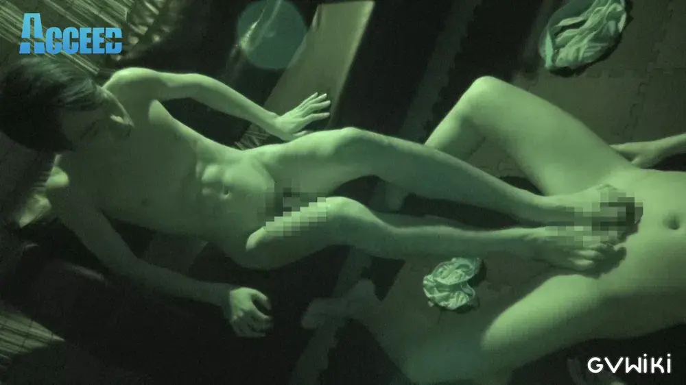 潜入発展場～巨根美少年が全裸勃起でヤられ待ち！～-4