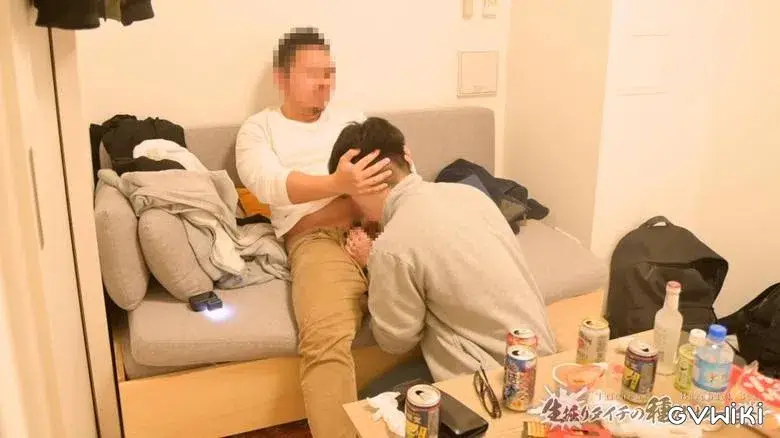 彼氏が●っ払って寝てる隣で元セフレと寝取られ生セックス!?気づかれたら即絶縁決定の修羅場寸前シチュエーション!いや生中出しはさすがにやばいって!-2