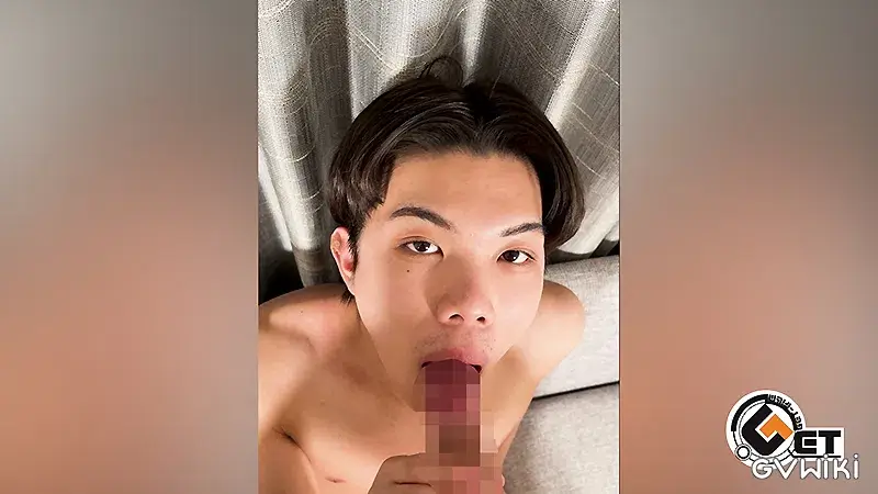 一生懸命舐める姿がエロい!やんちゃ可愛い系ボーイのご奉仕タイム!-6