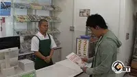 レジで注文するのはチンポホットドッグ!?-2