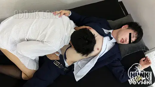 極太デカマラスーツリーマン君!先輩リーマンの淫口でデカマラチンポをねっとりしゃぶられ雄穴をガッツリ掘りまくられる!-5