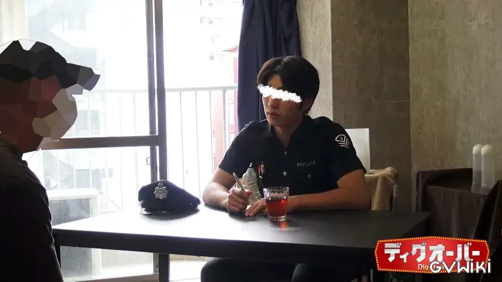 【THE/POLICE MEN】近所の聞き込みに来た警●官が何故か男性の餌食に！？-3