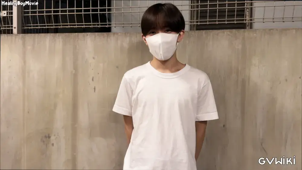 【初ドリ】山〇涼〇似のイケメンがカメラの前で男に攻められエロく射精！-2