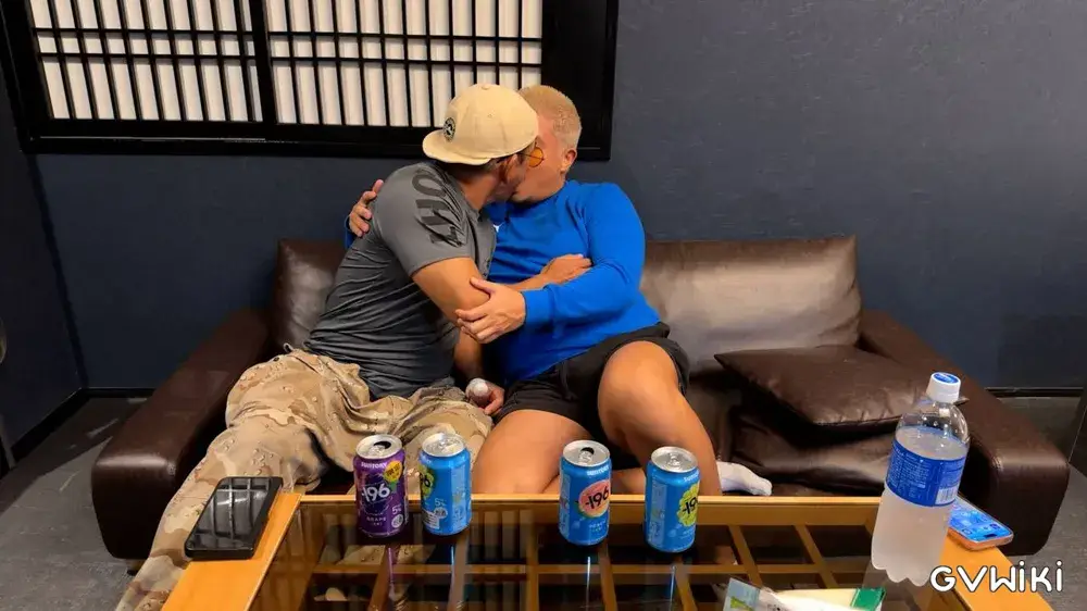 現場親方のオフ飲みSEX!!色黒ガタイに汗滴りまくり!掘られて掘って現場のストレス発散!-2