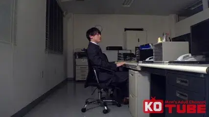 KO EAST PREMIUM DISC 017 誰もいないオフィスでオナニー残業 ~まお編~-2