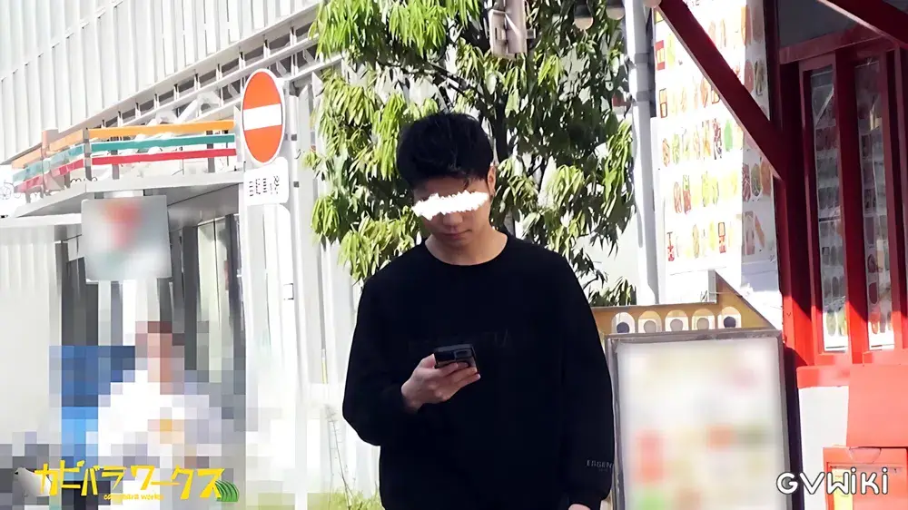 街頭で声かけ爽やか男子確保！デカすぎ巨根はアナル掘られて超ギン勃ち！-1