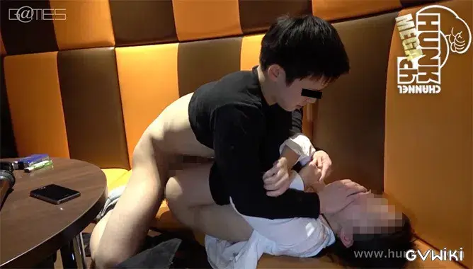 デカマラ串刺し鬼畜レイプ!! 美肌筋肉水泳男子武志(たけし)君20歳がカラオケへ行った時に女店員をその場で無理矢理強姦しちゃった体験を再現!!-4