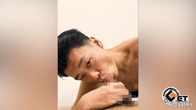 18歳！長マラ細身少年が私服姿でご奉仕＆「飲精」-3
