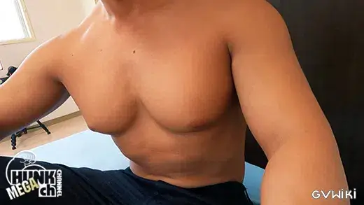 訳あって顔出しNGのデカ胸筋で色気溢れる兄貴、奨真(しょうま)くん30歳の大人で変態チックなエロセックスは必見!!【目モザ】-2