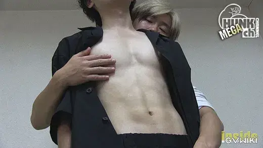 爽やかスリ筋ノンケ君が男との初プレイで感じまくり…?-3
