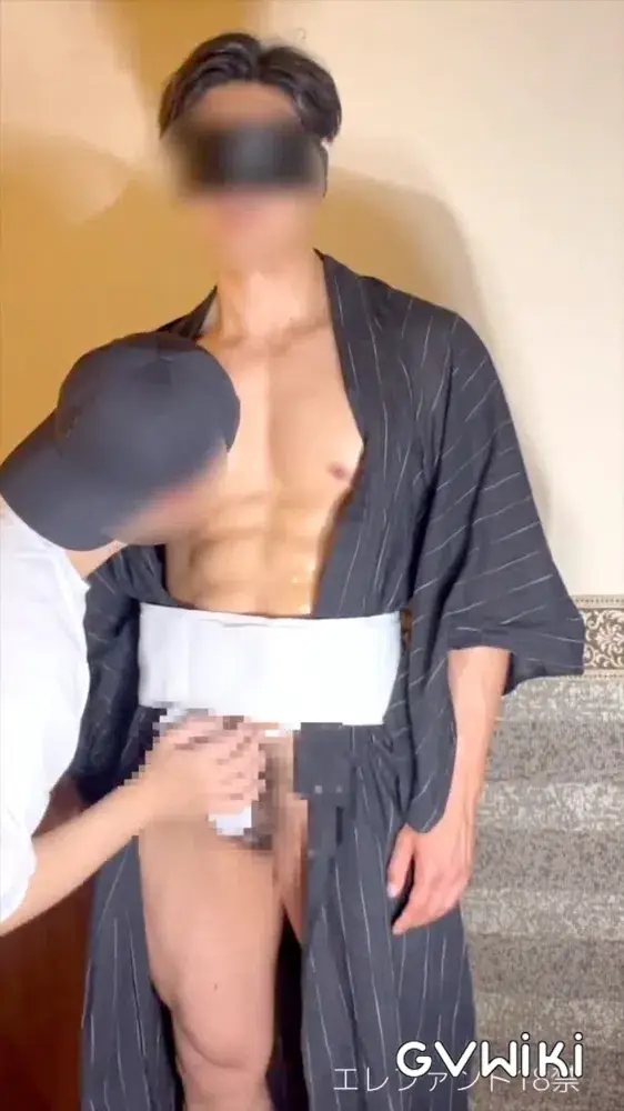 花火帰りのフィットネストレーナー25歳!!目隠しをした時点で何故か浴衣がもっこり...?浴衣をめくると汗ばんだ体とイキり勃ったデカマラが!!ローションで全身トロトロに攻め続けると限界に達したのか「...イカせてください...」-7