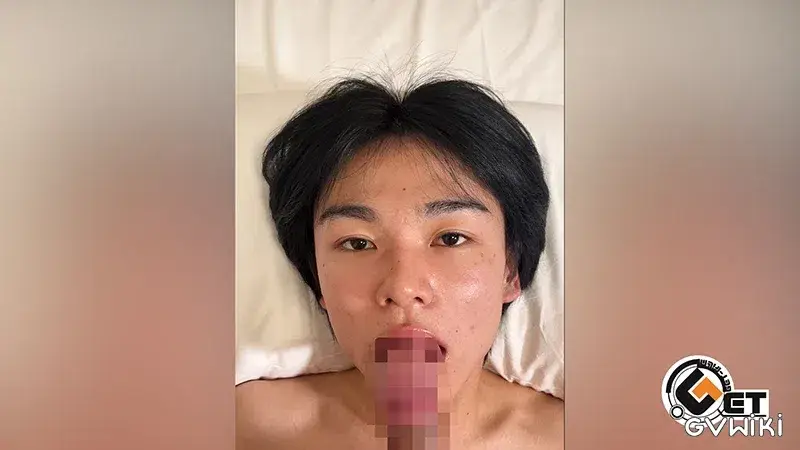 18歳の美形男子がねっとりした舌使いでご奉仕！精子で溢れたお口は泡だらけ-6