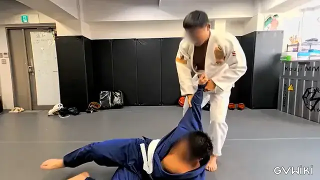 ドS彼女持ち某ノンケ柔道家、2時間汗だく後輩ガン堀、潮吹き稽古チャレンジ!-2