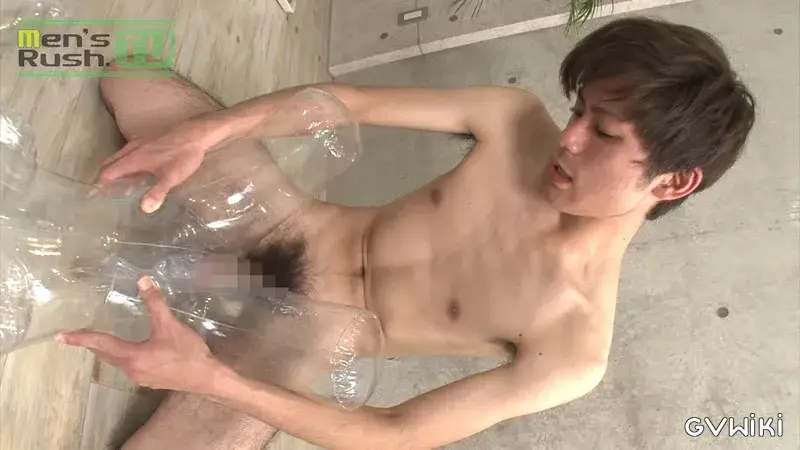 長身スリムな濃い顔男子がダッチオナホで腰振りオナニー☆-7