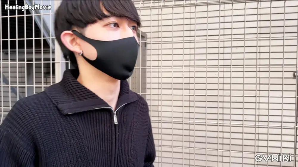 おっとりした雰囲気のノンケが男にシコってもらう！オナ禁解除で濃厚精子を爆裂発射！-3