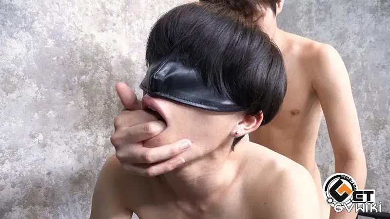 目隠し状態でSっ気たっぷりのタチにガン掘られ・種付けられSEX！🔥-4