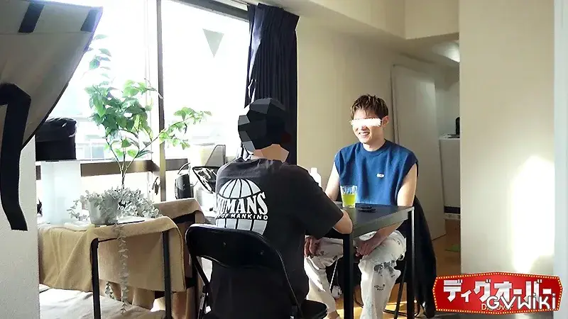 ニコニコ談笑→撮影モデルのつもりが…→大量顔射&男性責めでドっピュンッ-2